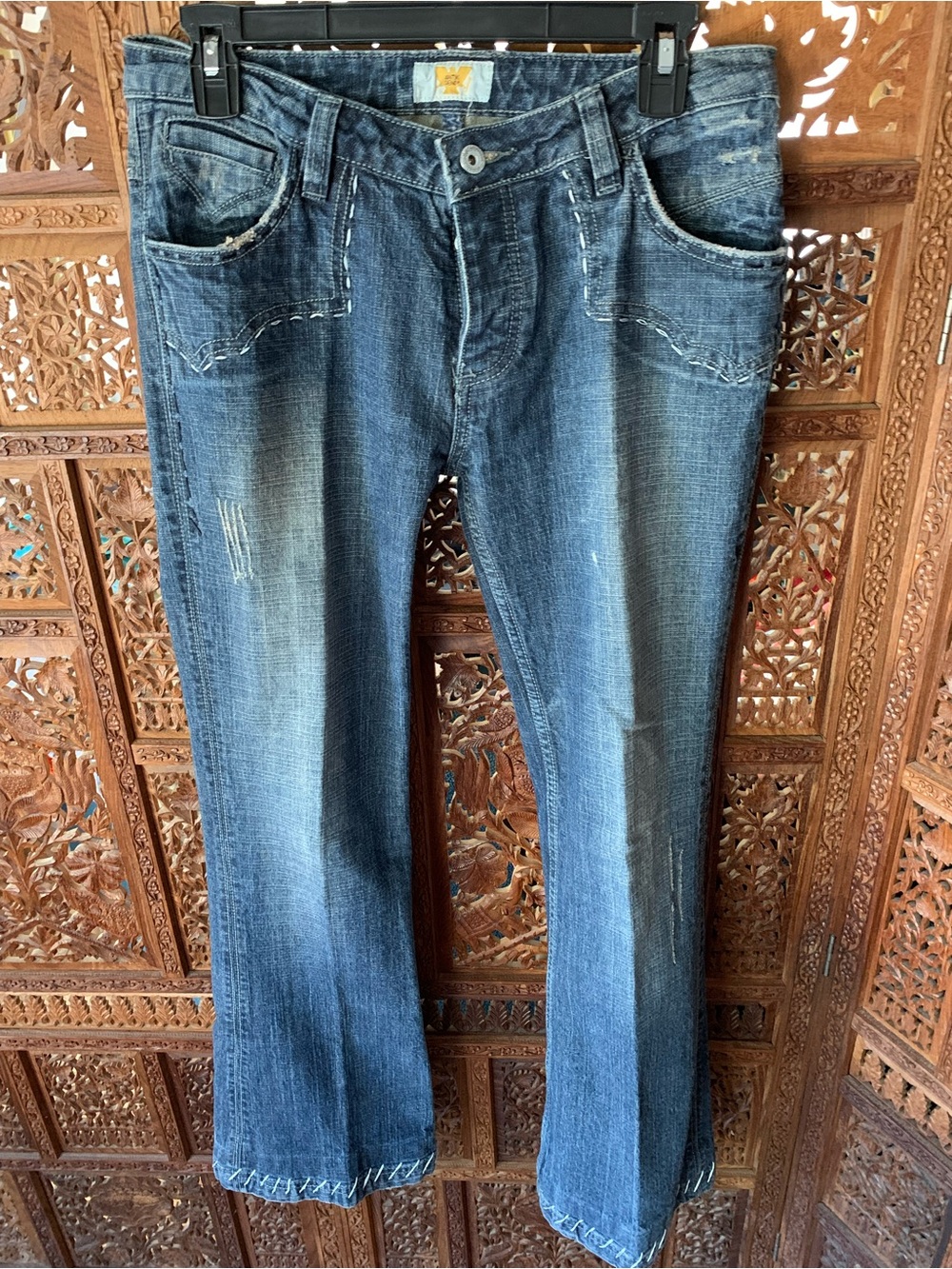 Antik Denim Blue Washed Jeans with Embroidered pockets